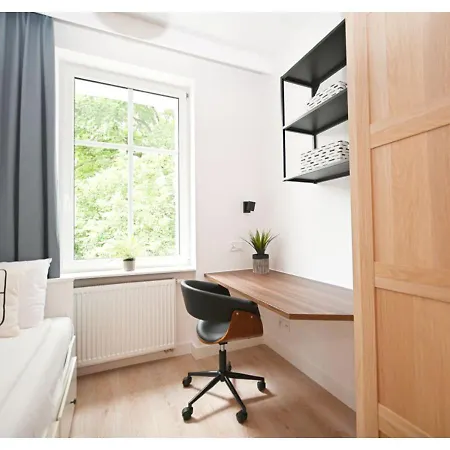 Victus Spacious Close To The With A Work Space By Renters Apartment
