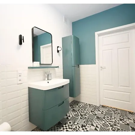 Apartment Victus Spacious Close To The With A Work Space By Renters *