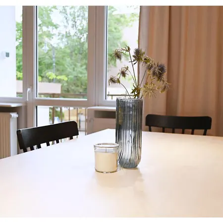アパート Victus Spacious Close To The With A Work Space By Renters ソポト